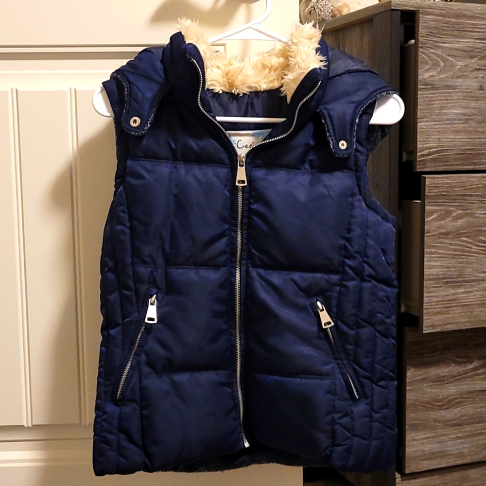 Dark blue hoodie vest size small. Brand is Cecico